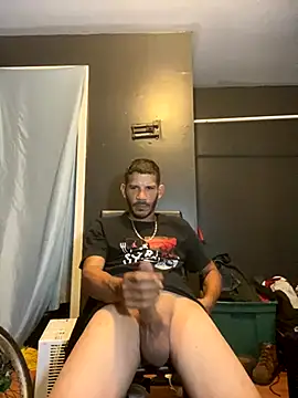 Snapshot of Chico_Bellaco chatting on September 2025 04:57:02 AM Chico Bellaco online show from September 2025 04:57:02 AM