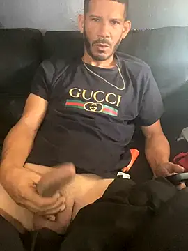 Snapshot of Chico_Bellaco chatting on October 2025 02:40:02 PM Chico Bellaco online show from October 2025 02:40:02 PM