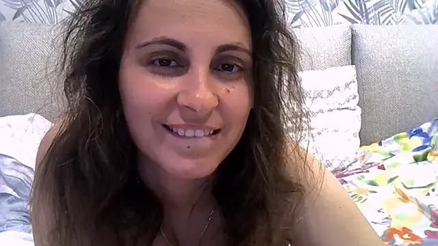 ShelaDiass online show from September 2025 12:08:02 PM