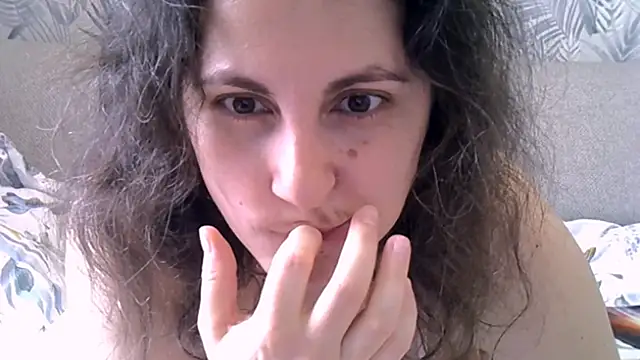 Snapshot of ShelaDiass chatting on March 2026 05:24:01 AM ShelaDiass online show from March 2026 05:24:01 AM