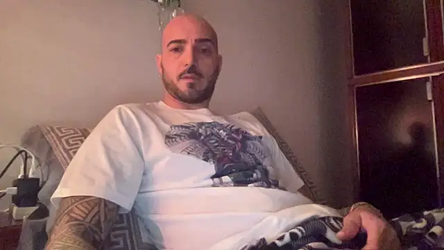 alessandromori91 online show from December 2025 09:22:01 PM