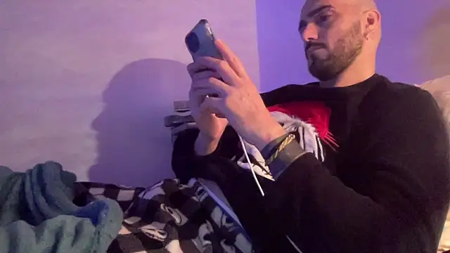 alessandromori91 online show from January 2026 01:20:02 AM