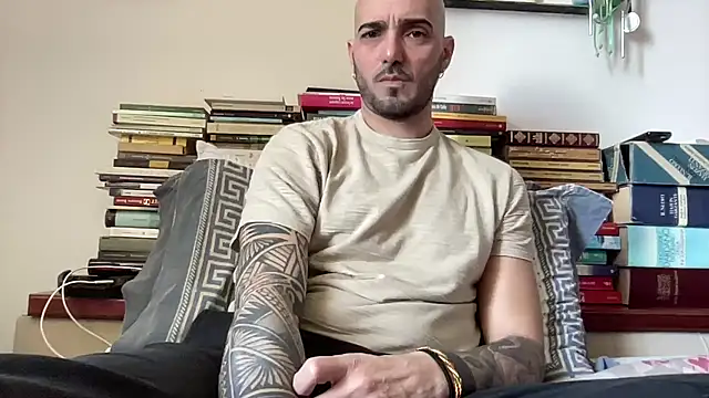 alessandromori91 online show from March 2026 10:07:02 AM