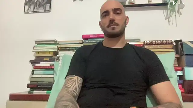 alessandromori91 online show from April 2026 07:50:02 PM