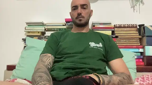 alessandromori91 online show from April 2026 09:05:01 PM