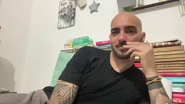 alessandromori91 online show from May 2026 11:21:01 PM