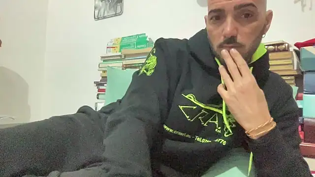 alessandromori91 online show from May 2026 06:46:01 PM
