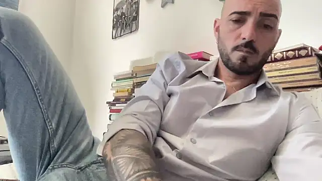 alessandromori91 online show from May 2026 12:46:01 PM