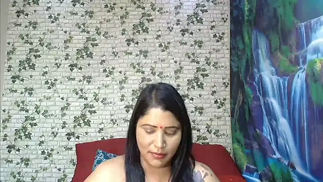Snapshot of XIndianintimacy chatting on March 2025 06:32:01 PM XIndianintimacy online show from March 2025 06:32:01 PM