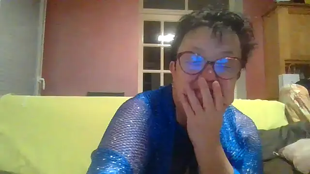 Vandeae44 online show from May 2026 07:54:01 PM