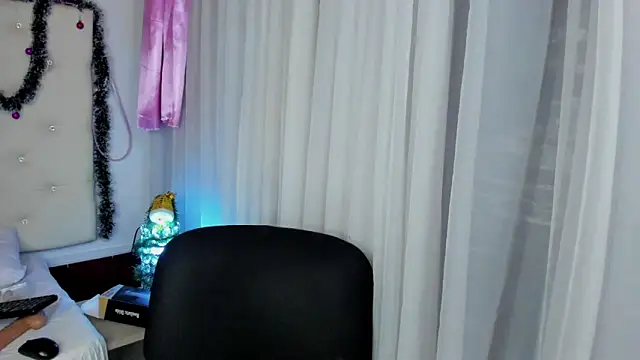 sophie pariss online show from December 2024 07:15:02 AM