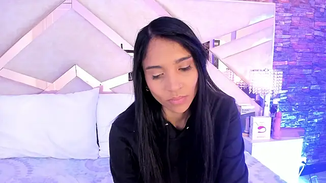 sophie pariss online show from October 2025 02:20:01 AM