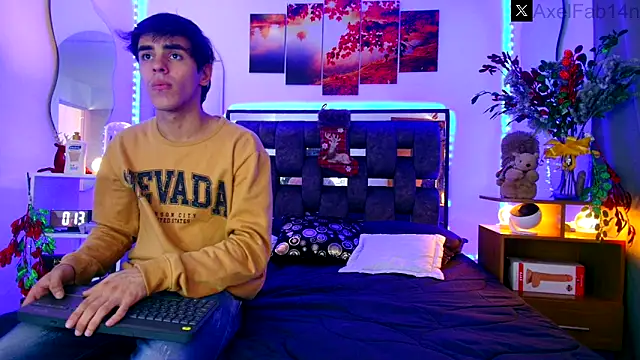Alex and Fabian online show from December 2024 06:10:02 PM