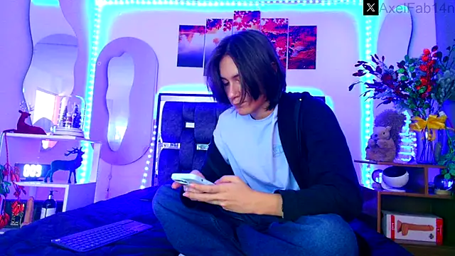 Alex and Fabian online show from December 2024 06:17:01 PM