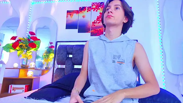 Alex and Fabian online show from September 2025 09:09:02 PM