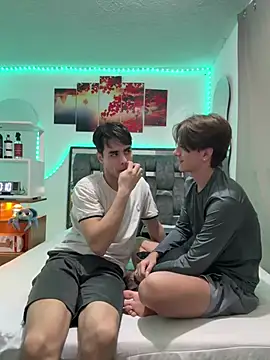 Alex and Fabian online show from April 2026 03:46:01 AM