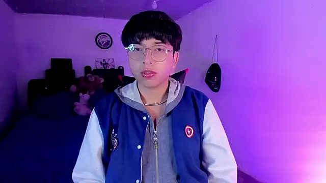 Snapshot of AnggelONfiree chatting on February 2026 11:56:01 PM AnggelONfiree online show from February 2026 11:56:01 PM