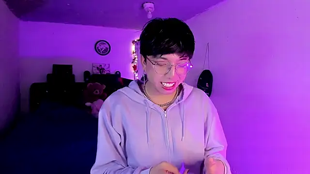 Snapshot of AnggelONfiree chatting on February 2026 05:30:01 AM AnggelONfiree online show from February 2026 05:30:01 AM