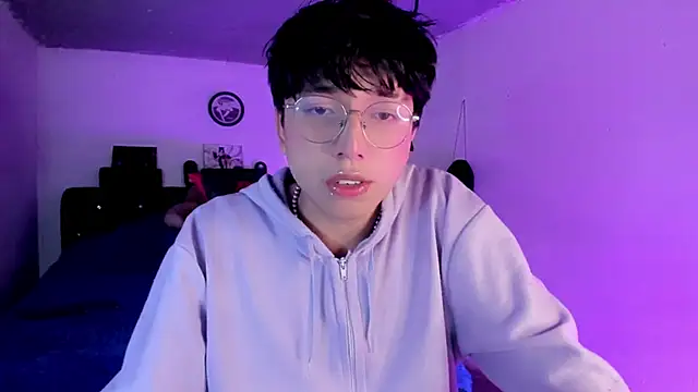 Snapshot of AnggelONfiree chatting on February 2026 02:42:02 AM AnggelONfiree online show from February 2026 02:42:02 AM