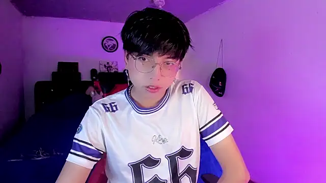 Snapshot of AnggelONfiree chatting on February 2026 04:32:01 AM AnggelONfiree online show from February 2026 04:32:01 AM