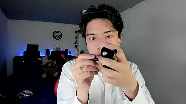 Snapshot of AnggelONfiree chatting on March 2026 11:10:02 PM AnggelONfiree online show from March 2026 11:10:02 PM