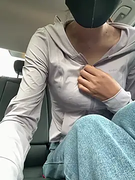 Snapshot of moneymaker_taipei chatting on March 2026 07:01:01 AM moneymaker taipei online show from March 2026 07:01:01 AM