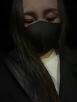 Snapshot of moneymaker_taipei chatting on April 2026 12:03:02 PM moneymaker taipei online show from April 2026 12:03:02 PM