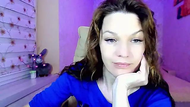 impossibleluna online show from April 2026 07:20:01 PM
