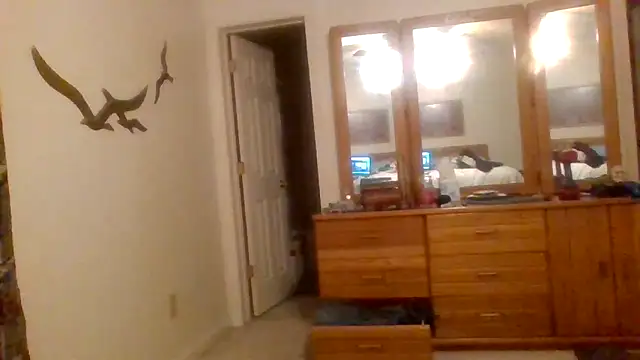 Snapshot of dcrick978 chatting on September 2025 10:21:02 PM dcrick978 online show from September 2025 10:21:02 PM