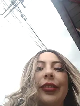 Snapshot of madelaine- chatting on October 2025 08:59:01 PM madelaine- online show from October 2025 08:59:01 PM