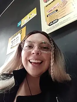 madelaine- online show from May 2026 06:59:01 PM