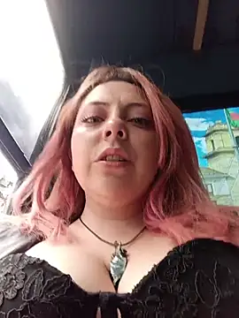 madelaine- online show from May 2026 05:18:02 PM