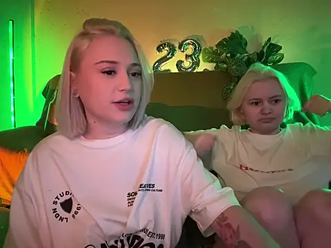 DaisyBooom online show from May 2026 06:03:01 PM
