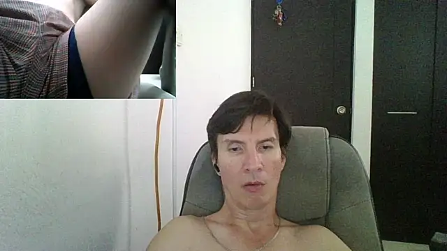 Snapshot of fieryloves chatting on December 2024 08:48:01 PM fieryloves online show from December 2024 08:48:01 PM