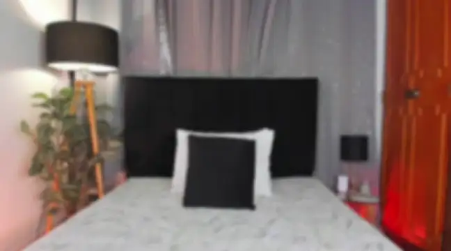 HellenHylls online show from December 2024 08:38:01 PM