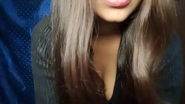 Snapshot of Sheela_oshovadi chatting on December 2024 01:00:01 PM Sheela oshovadi online show from December 2024 01:00:01 PM