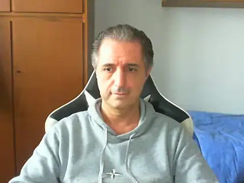Snapshot of lliuk70mi chatting on February 2025 02:21:01 PM lliuk70mi online show from February 2025 02:21:01 PM