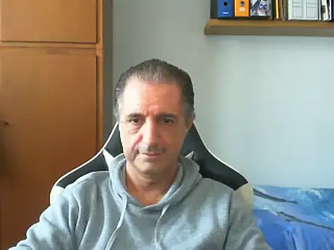 Snapshot of lliuk70mi chatting on February 2025 02:10:02 PM lliuk70mi online show from February 2025 02:10:02 PM
