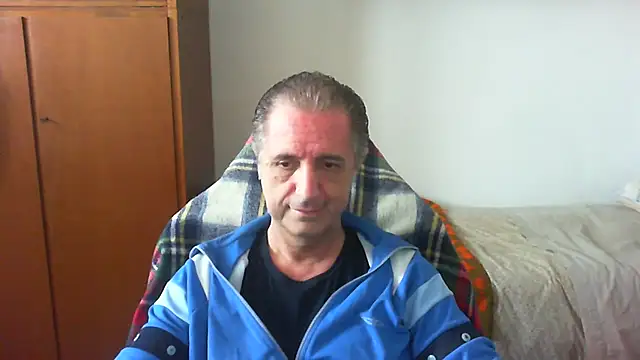 lliuk70mi online show from May 2026 02:00:01 PM