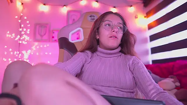 milly kenner online show from December 2024 09:33:01 PM