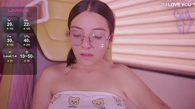 Snapshot of milly_kenner chatting on March 2026 07:21:02 PM milly kenner online show from March 2026 07:21:02 PM