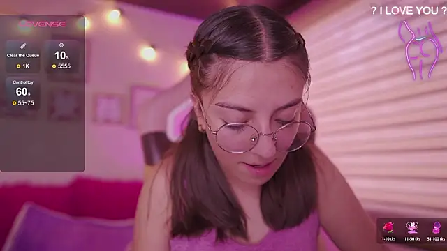 Snapshot of milly_kenner chatting on March 2026 08:15:01 PM milly kenner online show from March 2026 08:15:01 PM