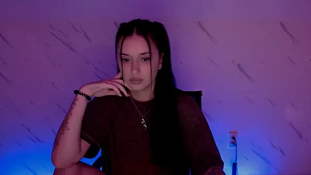 AlisaLink online show from November 2025 04:07:01 PM