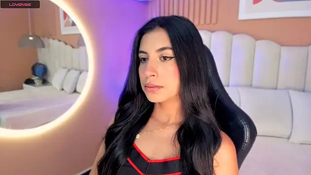 Snapshot of zia_cooper chatting on October 2025 07:02:01 PM zia cooper online show from October 2025 07:02:01 PM