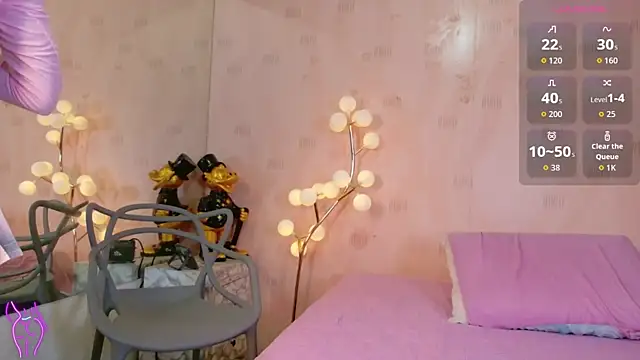 littleebonymommy online show from April 2026 07:49:01 PM