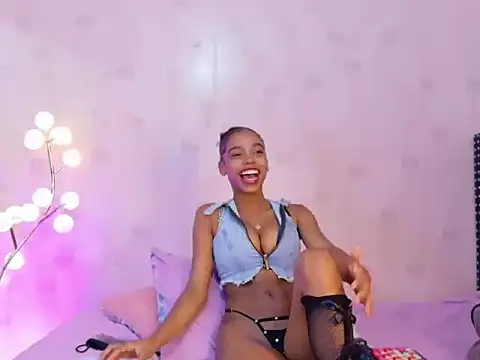 littleebonymommy online show from May 2026 07:35:01 AM