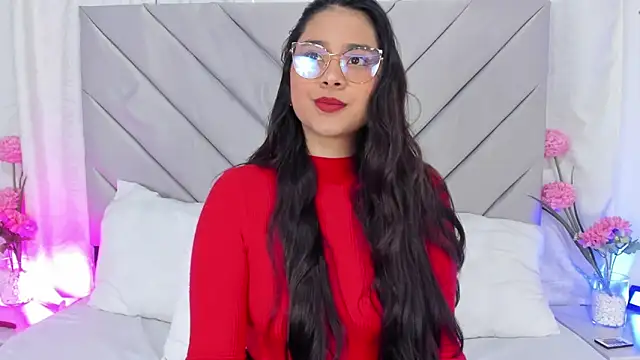 Snapshot of AnnaQueen_ chatting on December 2024 01:50:01 PM AnnaQueen online show from December 2024 01:50:01 PM
