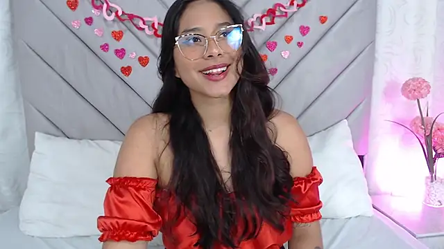 Snapshot of AnnaQueen_ chatting on February 2025 04:16:02 PM AnnaQueen online show from February 2025 04:16:02 PM