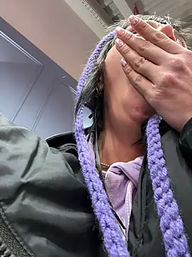 Snapshot of bigbabykiki chatting on December 2024 06:13:02 AM bigbabykiki online show from December 2024 06:13:02 AM