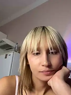 Snapshot of bigbabykiki chatting on September 2025 07:54:01 AM bigbabykiki online show from September 2025 07:54:01 AM